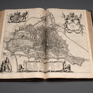 Verheerlykt Vlaandre, Flandria Illustrata, an illustrated chronicle of Flanders in three tomes and two volumes, Flanders, dated 1735 — photo 11