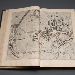 Verheerlykt Vlaandre, Flandria Illustrata, an illustrated chronicle of Flanders in three tomes and two volumes, Flanders, dated 1735 — photo 21