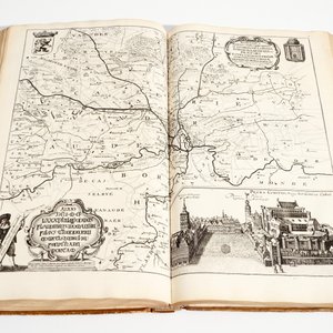 Verheerlykt Vlaandre, Flandria Illustrata, drie delen in twee volumes, Anthoni Sanderus, 1735 — foto 8