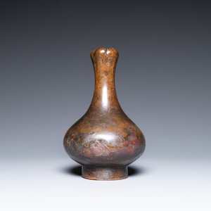 Verseuse à vin de type 'hu' en bronze, Zhou de l'est/Han — photo 3