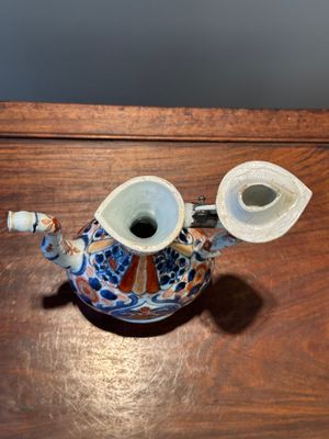 Verseuse de type 'aftaba' en porcelaine de Chine de style Imari pour le marché islamique, Kangxi — photo 3