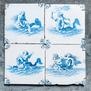 Vier blauw-witte Delftse tegels met zeewezens, 17e eeuw — foto 2