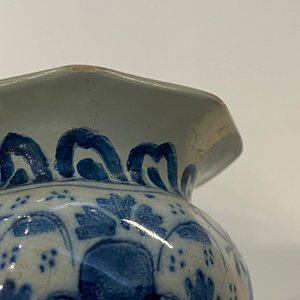 Vier blauw-witte Delftse vazen, 17/18e eeuw — foto 20