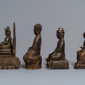 Vier bronzen figuren van Boeddha in diverse poses, China, Japan en Korea, 18/19e eeuw — foto 5
