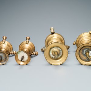 Vier bronzen kandelaars, Vlaanderen of Duitsland, 15/16e eeuw — foto 6