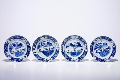 Vier Chinese blauw-witte borden met landschapsdecor, Kangxi