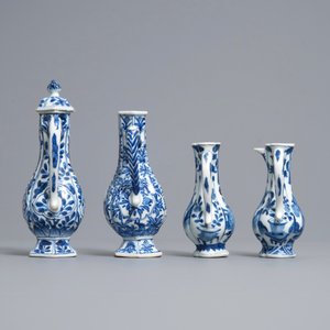 Vier Chinese blauw-witte kannen, Kangxi — foto 5