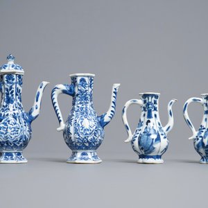 Vier Chinese blauw-witte kannen, Kangxi — foto 4