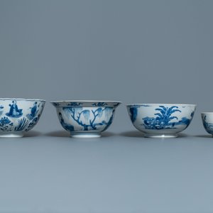 Vier Chinese blauw-witte kommen, Chenghua en Xuande merken, Kangxi — foto 5