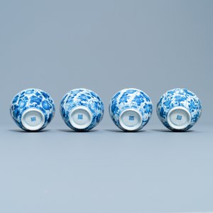 Vier Chinese blauw-witte koppen en schotels en drie grote koppen, Kangxi/Qianlong — foto 10