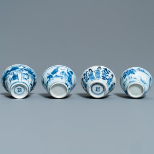 Vier Chinese blauw-witte koppen en schotels, Kangxi — foto 9