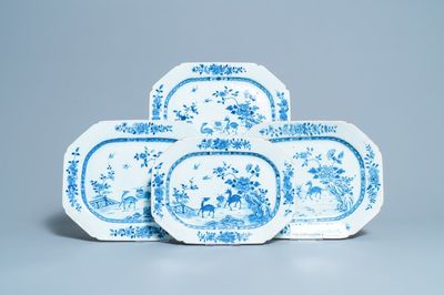 Vier Chinese blauw-witte octagonale schotels met herten, Qianlong