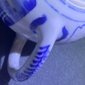 Vier Chinese blauw-witte theepotten met deksels, Kangxi — foto 11