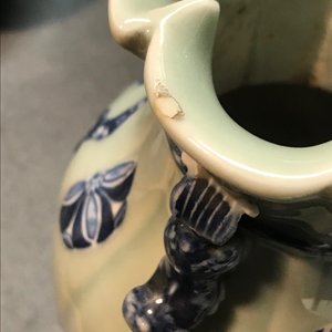 Vier Chinese blauwwitte en celadon vazen, 19/20e eeuw — foto 12