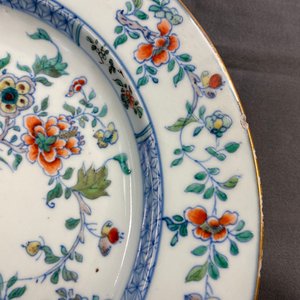 Vier Chinese doucai schotels, Kangxi — foto 19