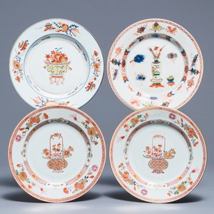 Vier Chinese famille rose en verte borden, Kangxi/Yongzheng — foto 1
