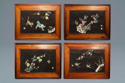 Vier Chinese famille rose plaquettes met steengruis opgehoogd, Qianlong