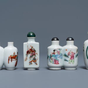 Vier Chinese famille rose porseleinen snuifflessen, 19e eeuw — foto 2