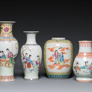 Vier Chinese famille rose vazen, 20e eeuw — foto 1