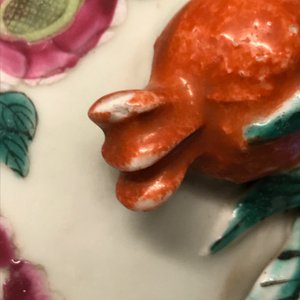 Vier Chinese famille rose vazen en een dekselpot, 19/20e eeuw — foto 8