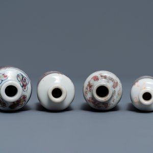 Vier Chinese ijzer- en koperrode porseleinen snuifflessen met draken, 19/20th C. — foto 3