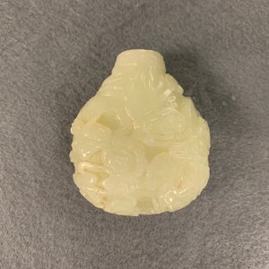 Vier Chinese jade snuifflessen, 19/20e eeuw — foto 14