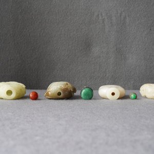 Vier Chinese jade snuifflessen, 19/20e eeuw — foto 7