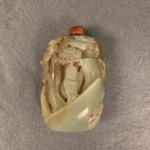Vier Chinese jade snuifflessen, 19/20e eeuw — foto 9