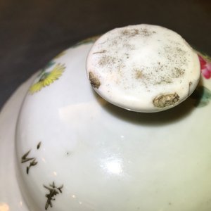 Vier Chinese qianjiang cai vazen met decor van kostbaarheden, 19/20e eeuw — foto 18