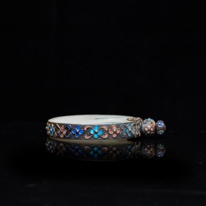 Vier Chinese snuifflessen in jade met ingelegde zilveren monturen, 19/20e eeuw — foto 13