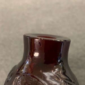 Vier Chinese snuifflessen in rood en roze glas, 19/20e eeuw — foto 20