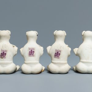 Vier Chinese 'Tek Sing Cargo' biscuit figuren van jongens en een paar famille verte Hoho broers, Kangxi — foto 3