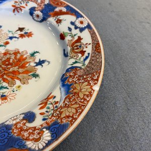 Vier Chinese verte-Imari en famille rose borden en een schotel, Yongzheng/Qianlong — foto 17