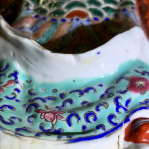 Vier diverse Chinese famille rose figuren, drie met zegelmerk, 19/20e eeuw — foto 11