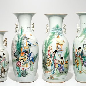 Vier diverse Chinese famille rose vazen, 19/20e eeuw — foto 1