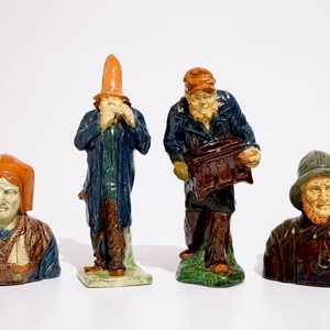 Vier figuren in Vlaams aardewerk van een visserskoppel en twee muzikanten, wellicht Laignel, 19/20e eeuw — foto 2