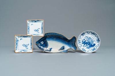 Vier Japanse blauw-witte schotels, Edo, 17/18e eeuw