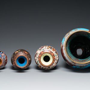 Vier Japanse cloisonné vazen, Meiji, 19/20e eeuw — foto 6