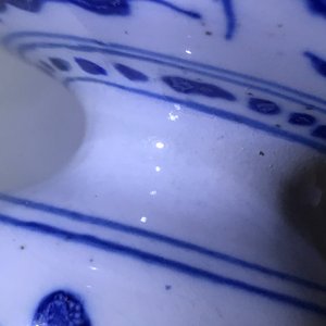 Vier kleine blauwwitte en kasjmier palet Delftse vaasjes, eind 17e eeuw — foto 19