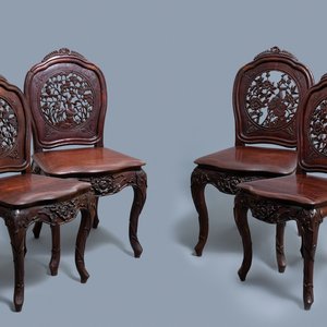 Vier koloniale Portugese of in Macao gemaakte houten stoelen met opengewerkte rugleuning, 19e eeuw — foto 1