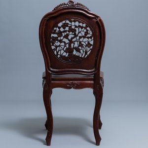 Vier koloniale Portugese of in Macao gemaakte houten stoelen met opengewerkte rugleuning, 19e eeuw — foto 20
