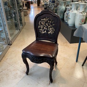 Vier koloniale Portugese of in Macao gemaakte houten stoelen met opengewerkte rugleuning, 19e eeuw — foto 38