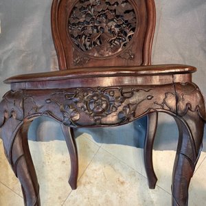 Vier koloniale Portugese of in Macao gemaakte houten stoelen met opengewerkte rugleuning, 19e eeuw — foto 47