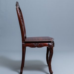 Vier koloniale Portugese of in Macao gemaakte houten stoelen met opengewerkte rugleuning, 19e eeuw — foto 7