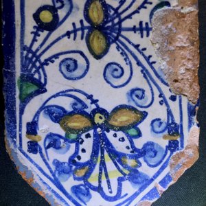 Vier majolica tegels uit de kapel van Fère-en-Tardenois, atelier Guido Andries, Antwerpen, ca. 1530 — foto 18