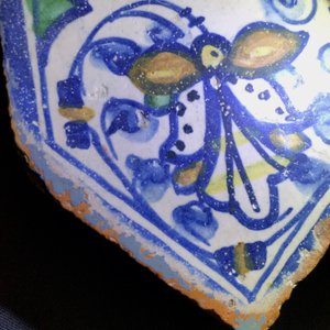 Vier majolica tegels uit de kapel van Fère-en-Tardenois, atelier Guido Andries, Antwerpen, ca. 1530 — foto 22