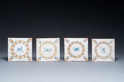 Vier polychrome Delftse tegels met dieren in aigretterand, Haarlem, 17e eeuw