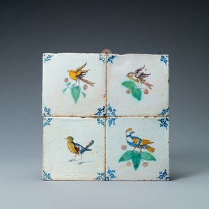 Vier polychrome Delftse tegels met vogels, 17e eeuw — foto 1