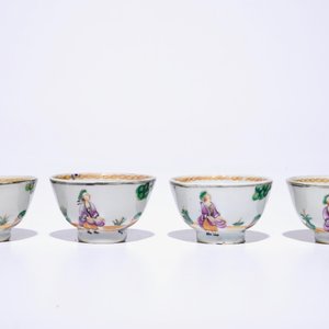 Vier sets Chinese famille rose koppen en schotels met kersenplukkers, Qianlong — foto 7