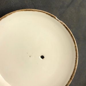 Vier stukken Chinees famille rose en grisaille porselein, 19/20e eeuw — foto 20